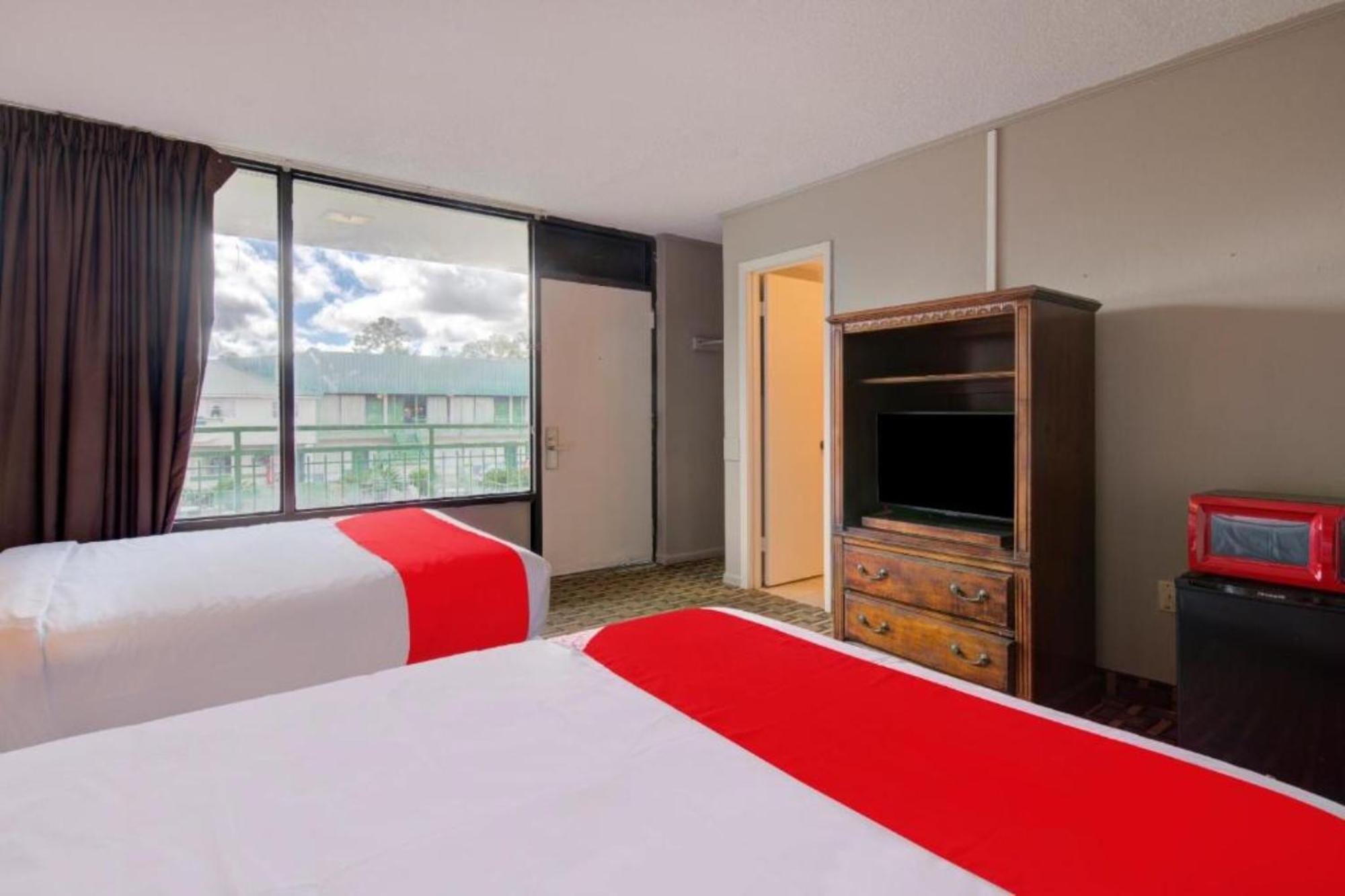 Oyo Hotel Douglas Ga Us-441 Eksteriør billede