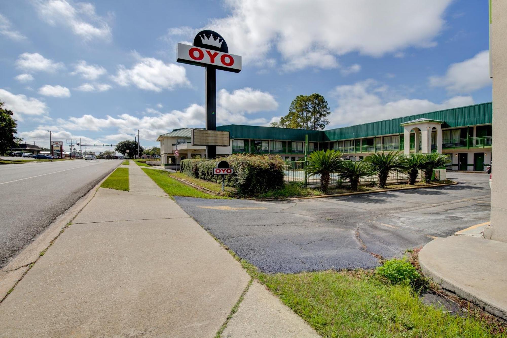 Oyo Hotel Douglas Ga Us-441 Eksteriør billede