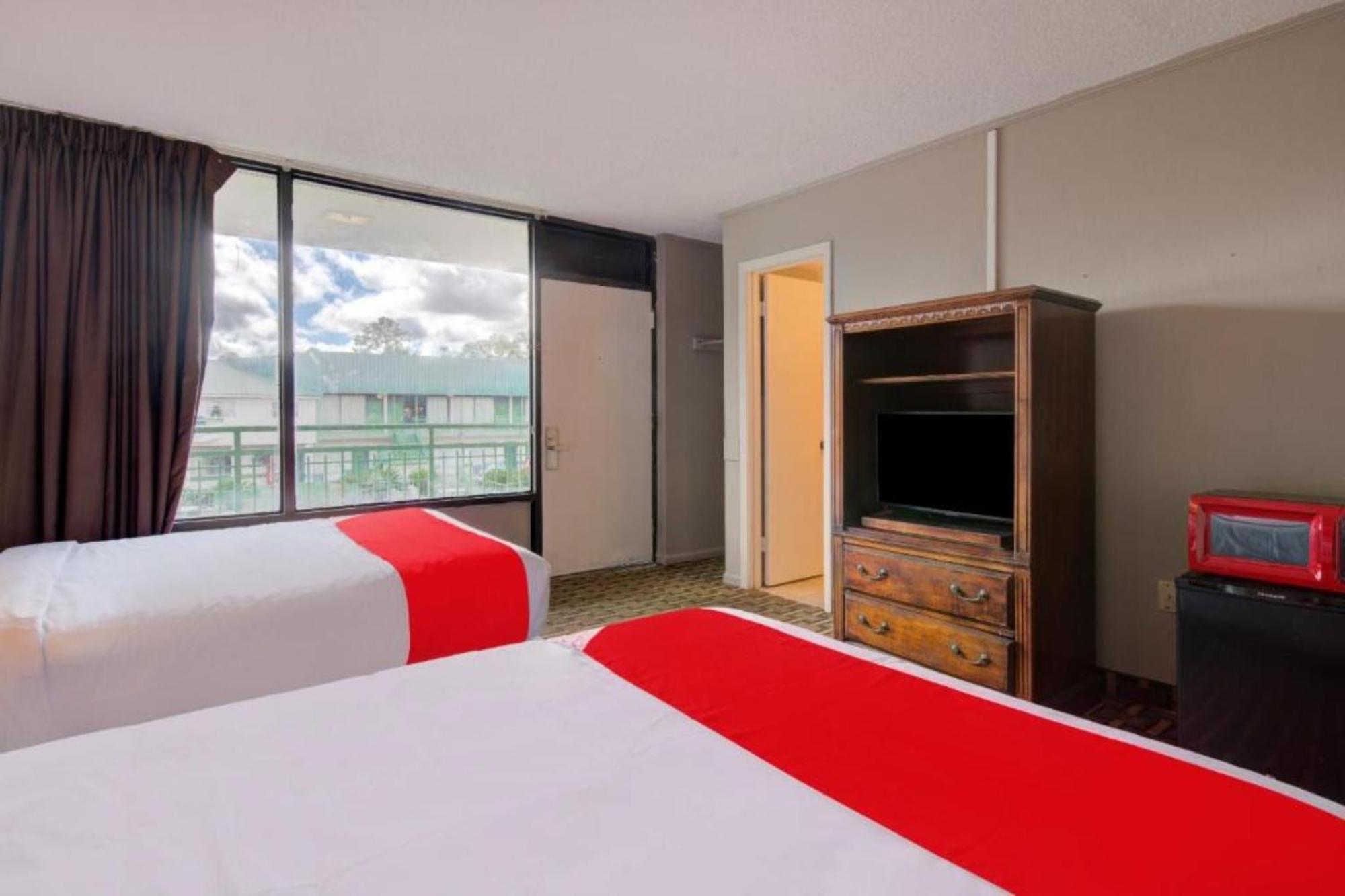 Oyo Hotel Douglas Ga Us-441 Eksteriør billede